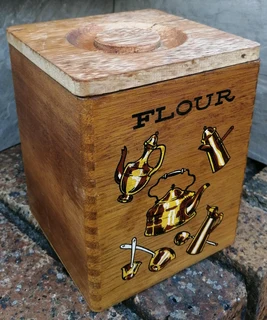 vtg Nesting Cannisters Flour Sugar Tea Coffee