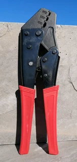 RS Pro Hand Ratcheting Crimp Tool for Spade Connectors