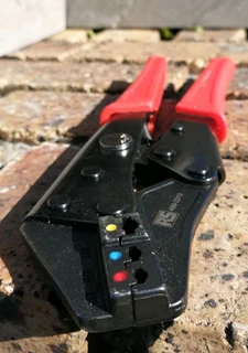 RS Pro Hand Ratcheting Crimp Tool for Spade Connectors