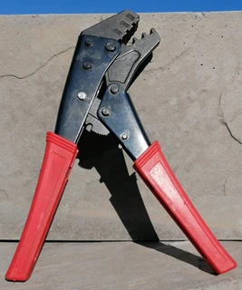 RS Pro Hand Ratcheting Crimp Tool for Spade Connectors