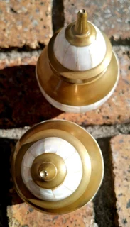Pair of Vtg Brass and MOPearl Sml Jars with Lids Trinket