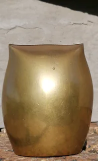 Minimalist design Brass Owl - vtg MCM desk decor