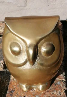 Minimalist design Brass Owl - vtg MCM desk decor