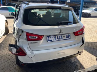 2015 MITSUBISHI