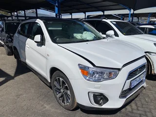 2015 MITSUBISHI