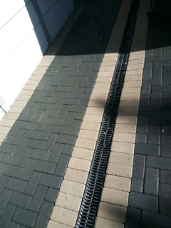 Paving installation