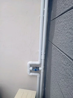 Swimming pool heating pannels