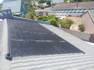 Swimming pool heating pannels