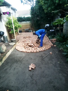 Half brick wheat stone paving