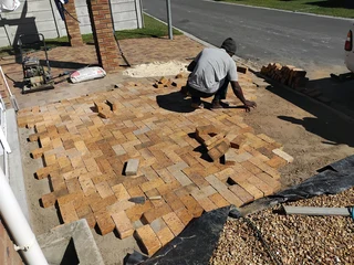 Wheat stone full bricks paving