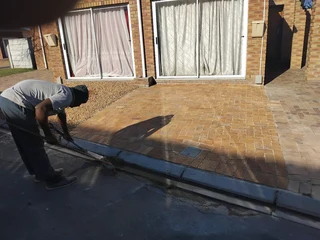 Wheat stone full bricks paving