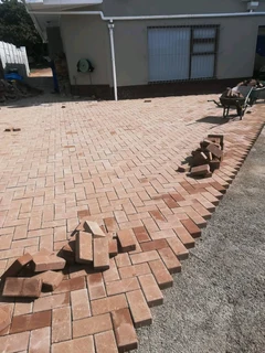 Mixed colour paving