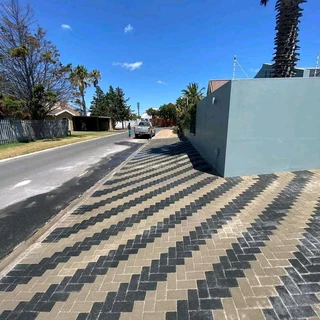 Mixed colour paving