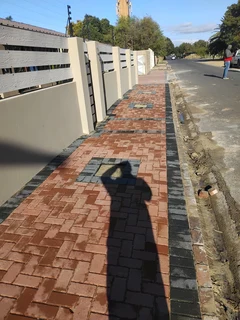 Bond paving