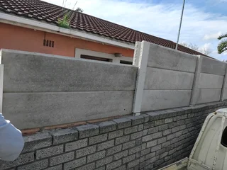 Vibrecrete walls