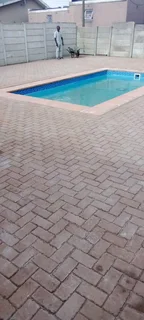 PAVERS  INSTALLATION