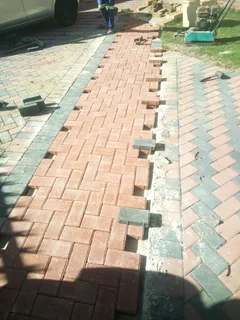 PAVERS  INSTALLATION