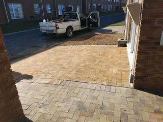 ALL COLOURS PAVERS