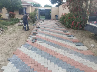 All colours bond paving