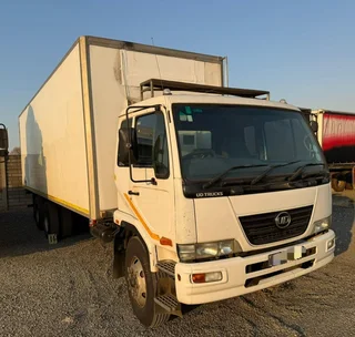 2017 Nissan UD90 6x2 Fridge Body 14TON