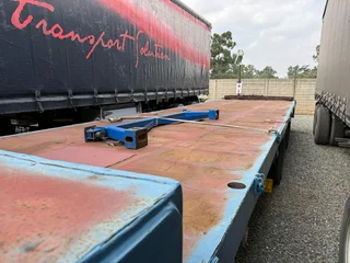 2002 Vanco Tri axle Step deck
