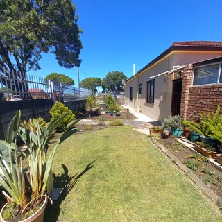 Large House with Flatlet, pool and many more