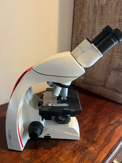 Leica DM500 microscope