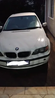 2005 BMW 318i