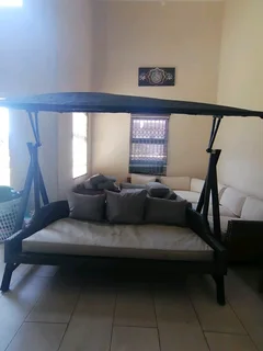 Large day bed swing