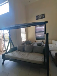 Large day bed swing