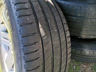 Chrysler 300C tyres and mags
