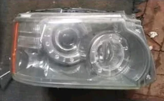 Land Rover Headlight