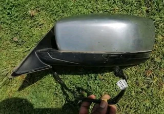 Chrysler 300C side mirror