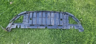 Renault clio lower engine cover
