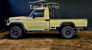 2024 TOYOTA LAND CRUISER 79 4.5D LX V8 56000 KM &#64; R 1199 900 LOADS OF EXTRAS !!