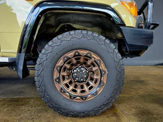 2023 TOYOTA LAND CRUISER  79 4.5 V8 LX  98 575 KM &#64; R1149 900 - LOADS OF EXTRAS