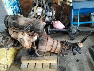 Isuzu KB 260 4*2 1994 Engine 4ze1 and gearbox