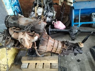 Isuzu KB 260 4*2 1994 Engine 4ze1 and gearbox
