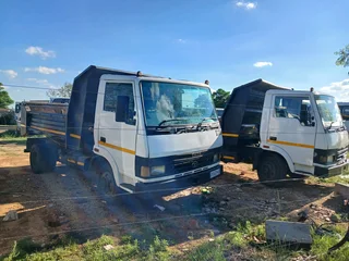 TATA 709 3cube/4ton R130 000.00 Neg