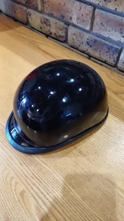 Cruiser half helmets (2 x helmets)