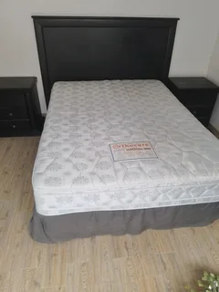 .Queen size double bed