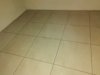 Room for rent in greenvillage_084 886 9789