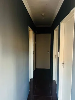 Alone standing corner house available to LET in Fleurhof ext 2