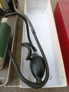 Sphygmomano Blood Pressure Meter Antique