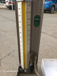 Sphygmomano Blood Pressure Meter Antique