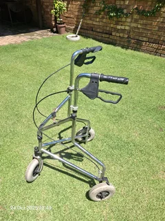 Walker 3 Wheel
