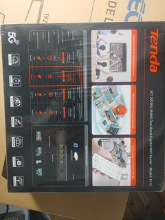 Tenda wifi repeater/ Extender