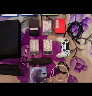 Bargain Playstation 4 &#43; free TV &#43; 1 controller