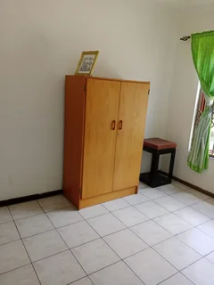 Room to rent in rondebosch east