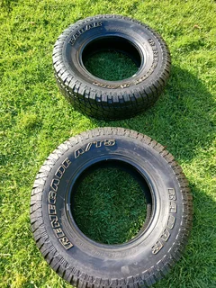 Pair of 4X4 Tyres Radar Renegade A/T5 265/75 R16